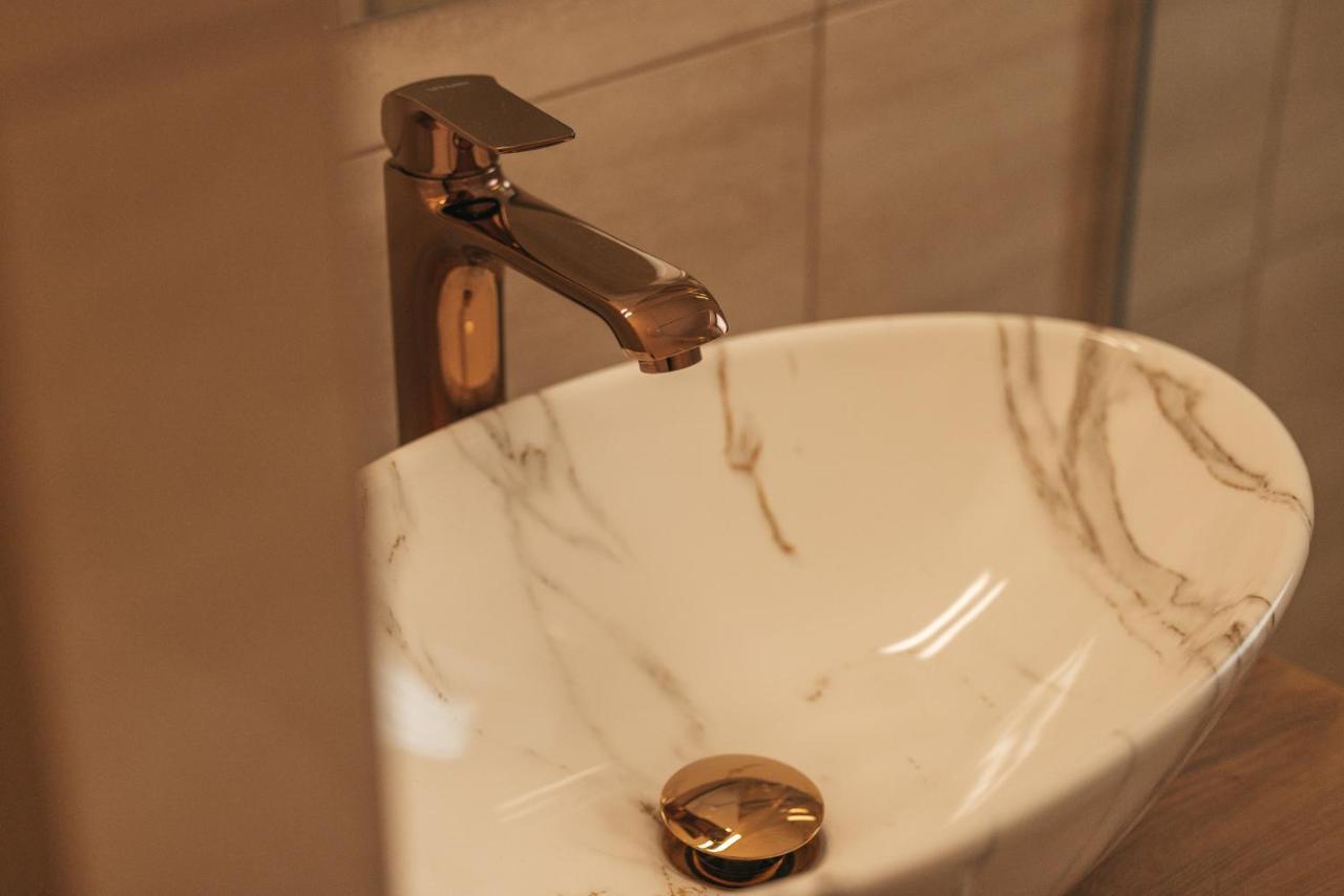 Apartamenty Grand Tatry - Sauna I Jacuzzi Wliczone W Cene Pobytu - 10 Minut Pieszo Od Term Bania Białka Esterno foto