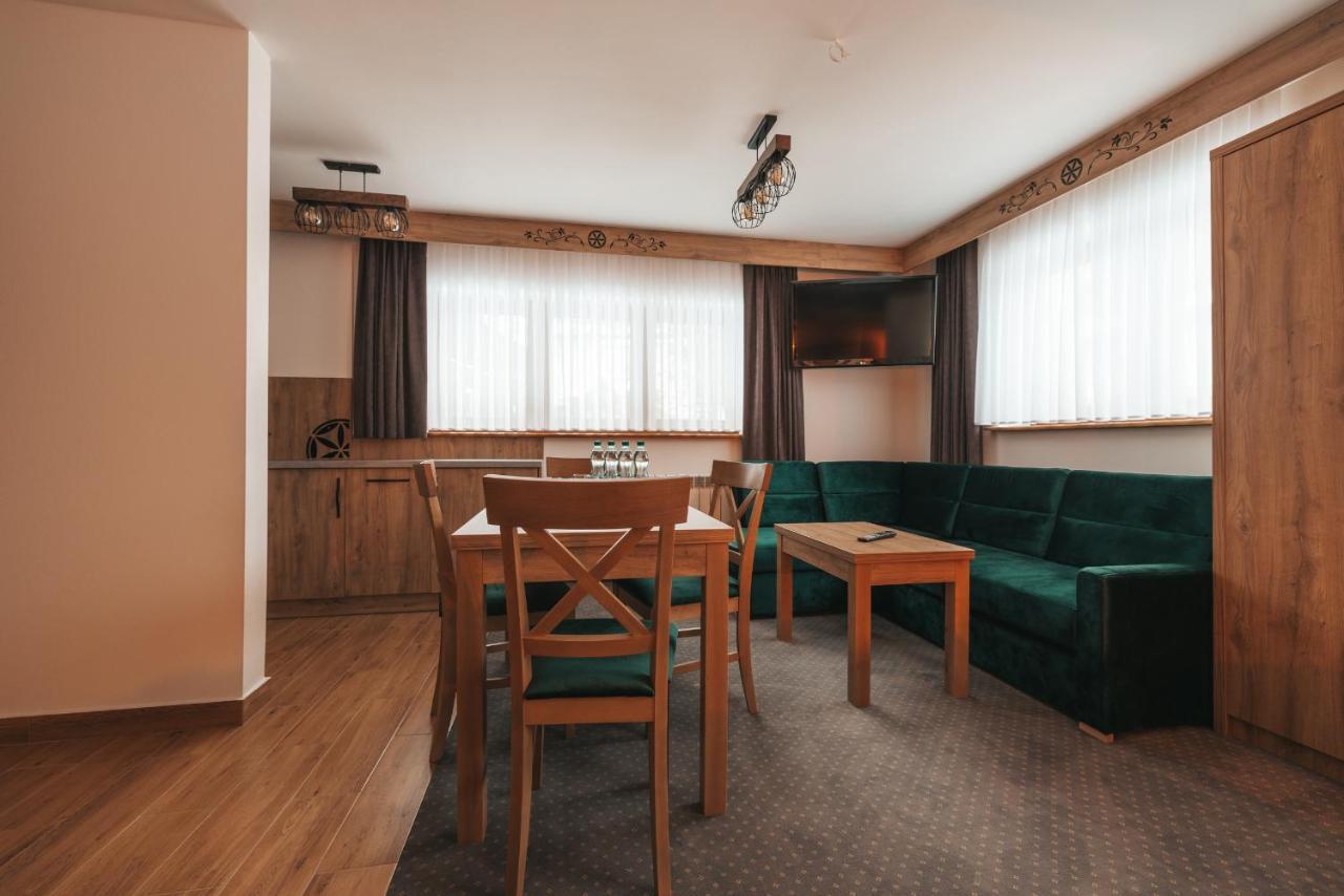 Apartamenty Grand Tatry - Sauna I Jacuzzi Wliczone W Cene Pobytu - 10 Minut Pieszo Od Term Bania Białka Esterno foto